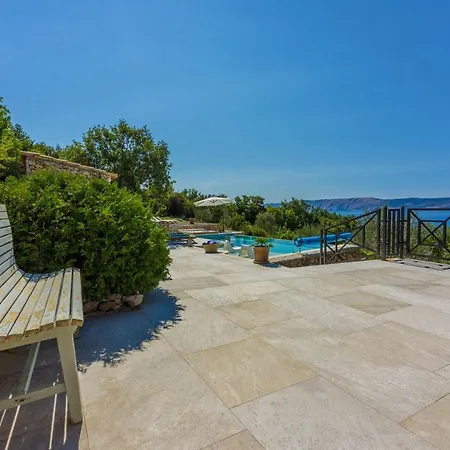 Villa Jelena *