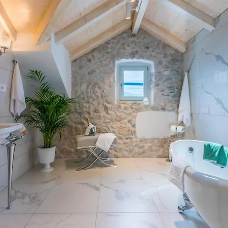 Jelena Novi Vinodolski